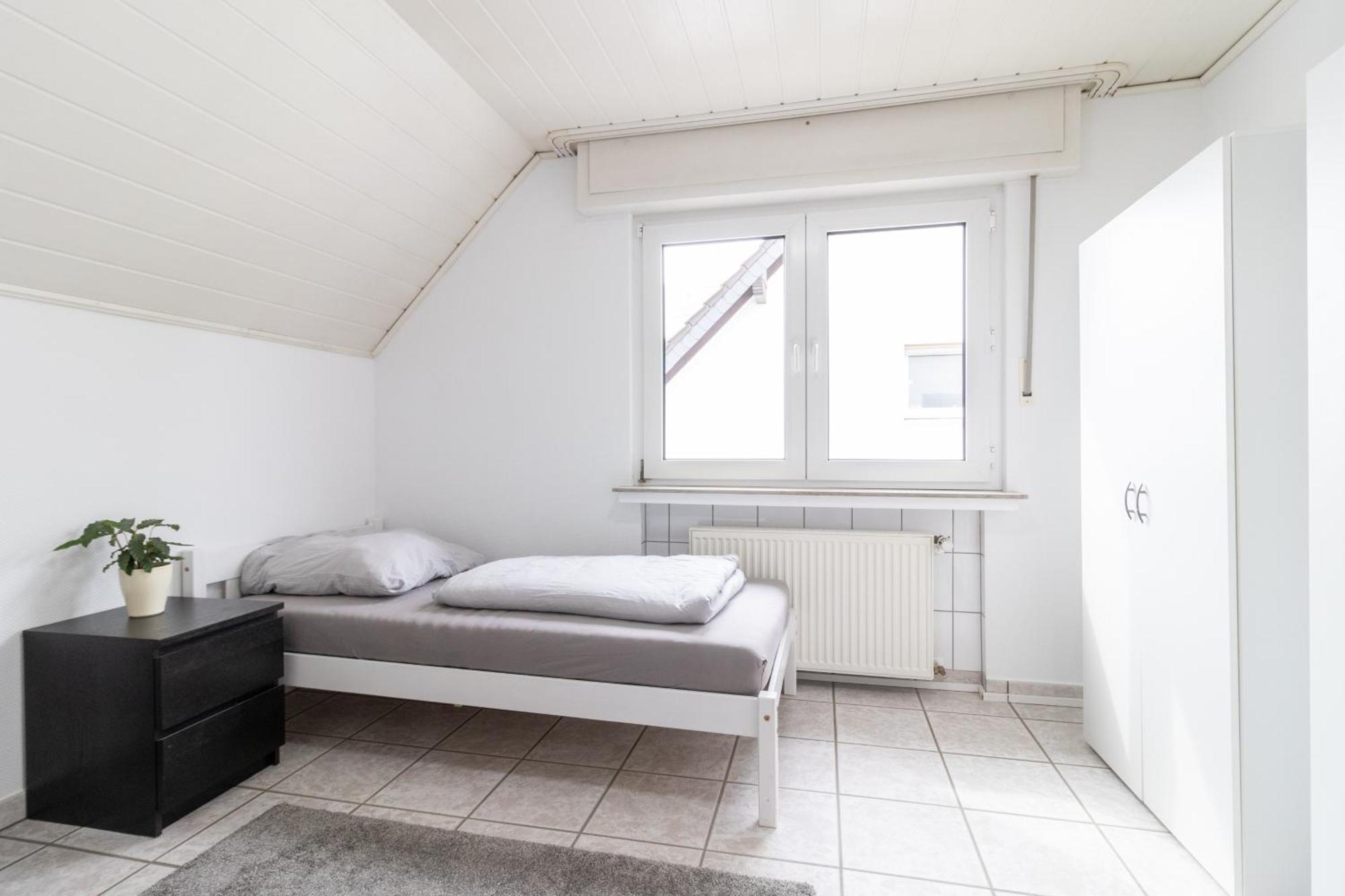 Ferienwohnung/Messewohnung Keulen Buitenkant foto